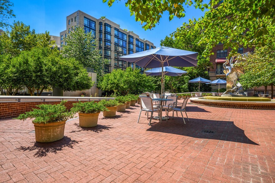 More Photos Of 1400 16th St NW, Washington Office For Lease