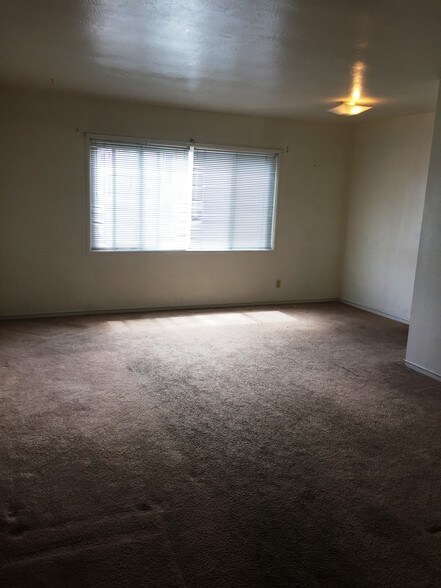 More Photos Of 1661 Fruitvale Ave, Oakland Apartments For Sale