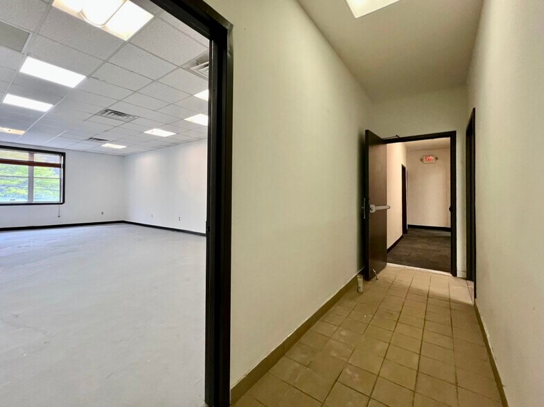 More Photos Of 18-17 42nd St, Astoria Light Distribution For Lease