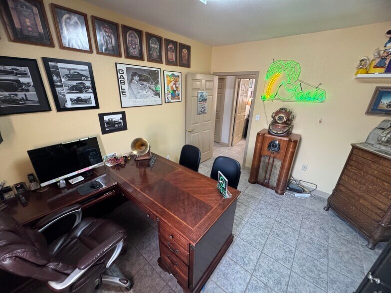 More Photos Of 1909 Indian Wells Rd, Alamogordo Loft Creative Space For Sale