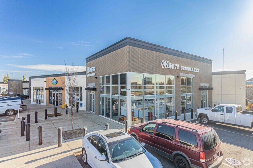 More Photos Of 3850 Sherwood Dr, Sherwood Park Restaurant For Sale