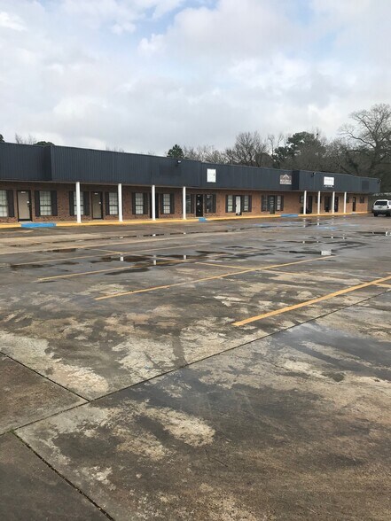 More Photos Of 1754-1774 Texas St, Natchitoches Office For Lease