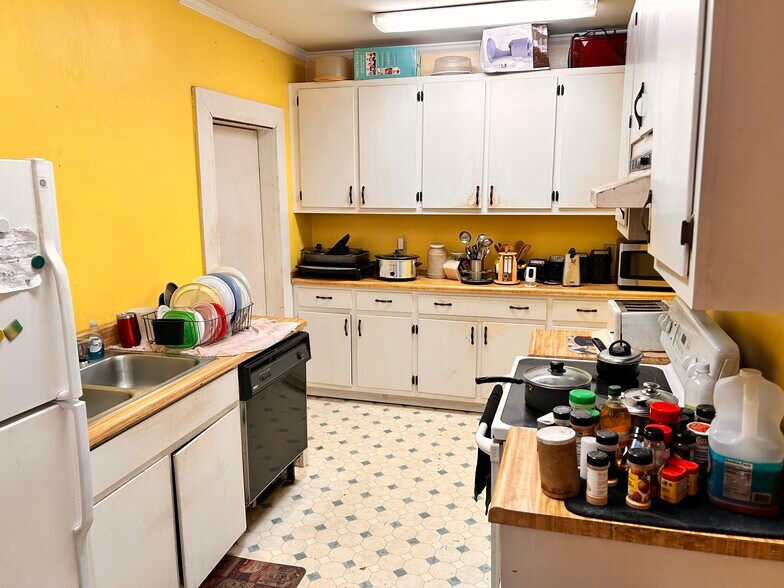 More Photos Of 511 E 13th Ave, Cordele Specialty For Sale