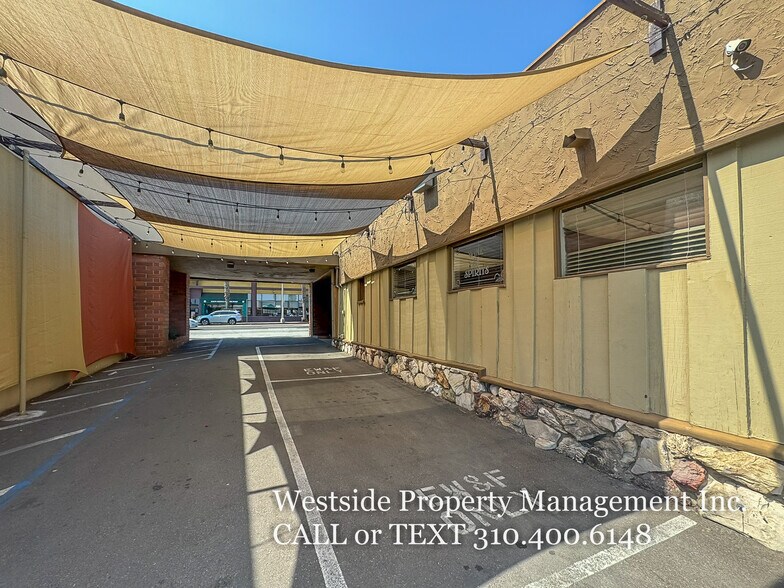 More Photos Of 2222 Wilshire Blvd, Santa Monica Restaurant For Lease