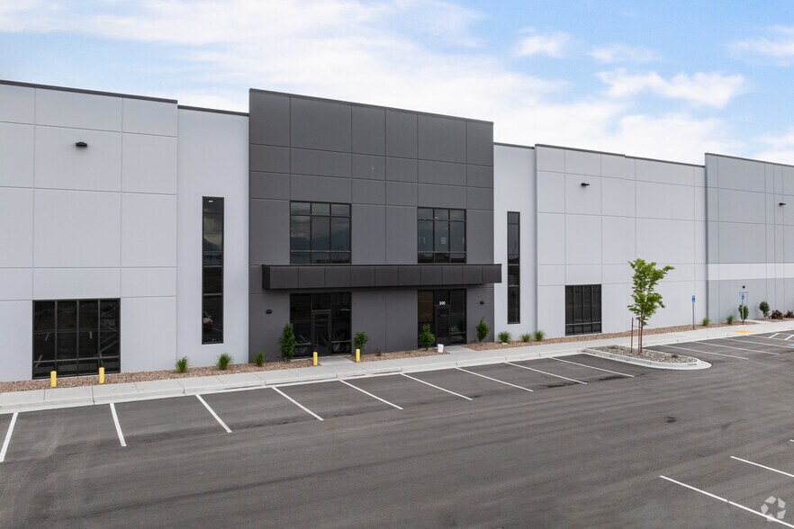 More Photos Of 6075 W SR-201 S, West Valley City Unknown For Lease