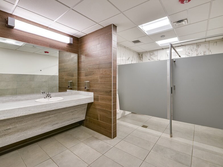 More Photos Of 2301 S Clear Creek Rd, Killeen Medical For Lease