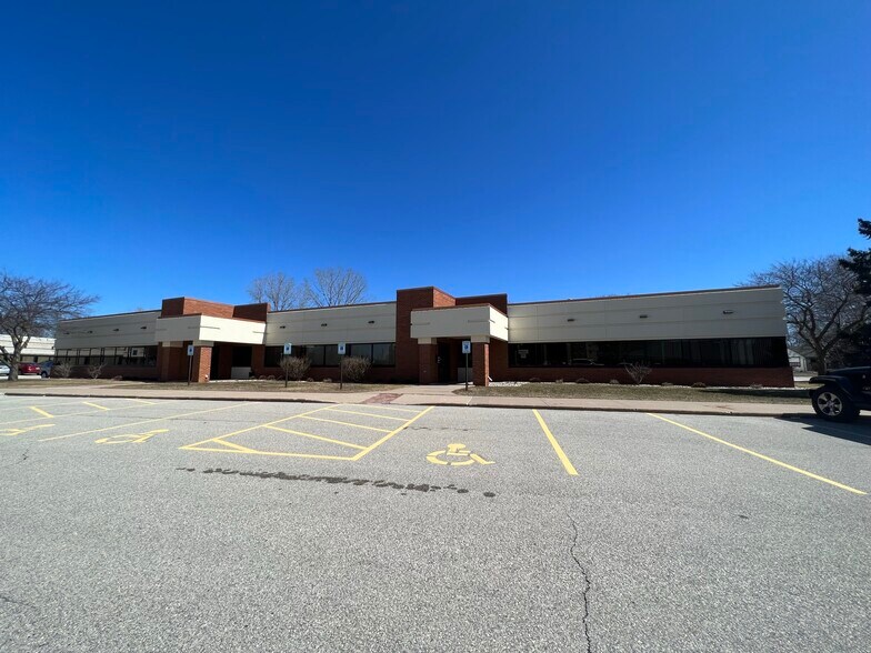 More Photos Of 14 Tri Park Way, Appleton Office For Sale