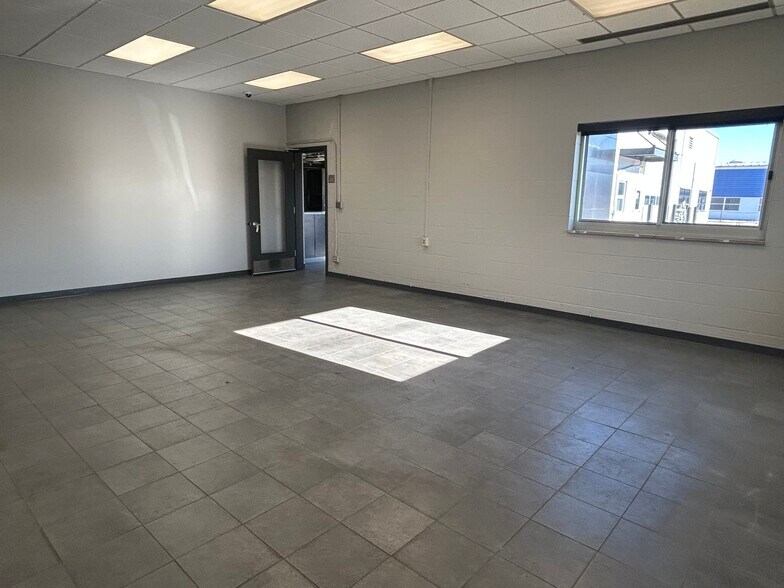 More Photos Of 207 Causeway Blvd, La Crosse Industrial For Sale