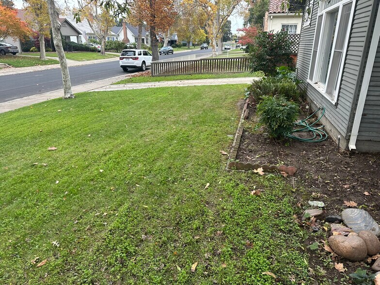 More Photos Of 150 W Stadium Dr, Stockton Apartments For Sale