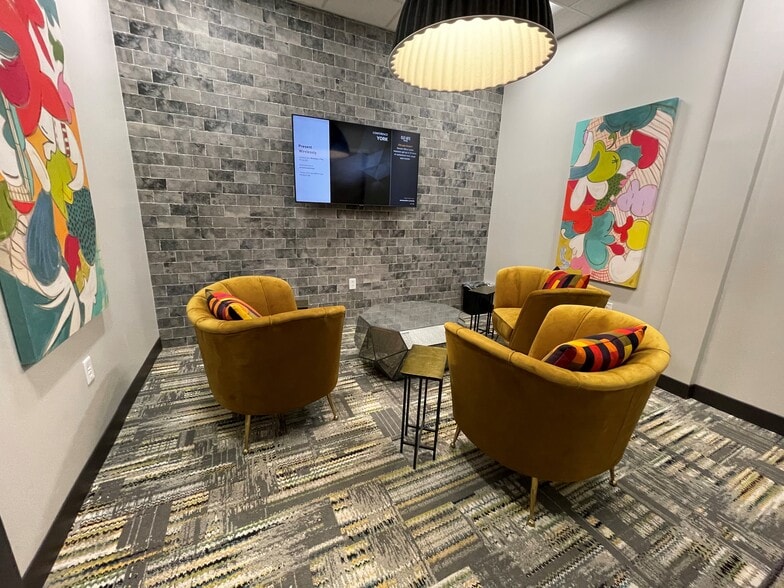 More Photos Of 1400 Main St, Clarksville Apartments For Lease