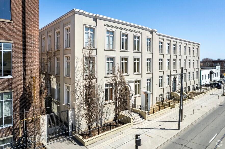 More Photos Of 173 Dufferin St, Toronto Office For Lease