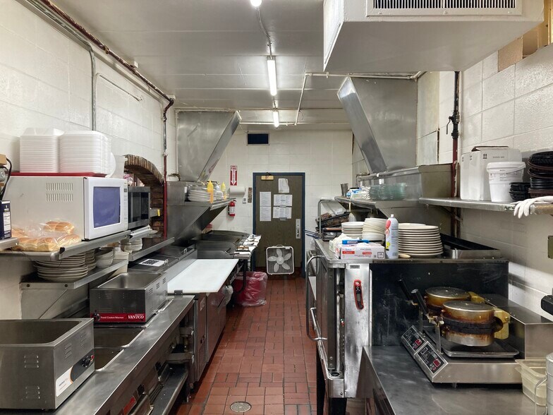 More Photos Of 403 Belknap St, Superior Restaurant For Sale