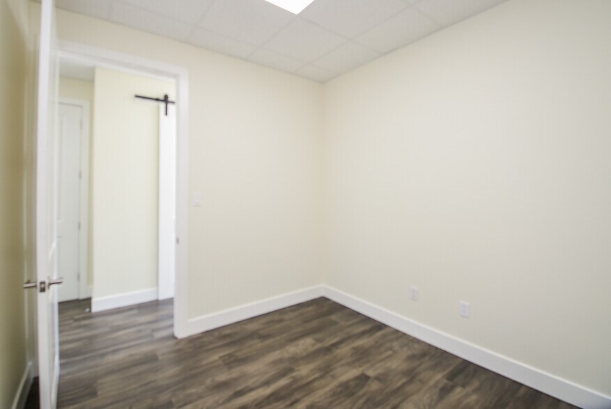 More Photos Of 3107 Elrod Rd, Katy Unknown For Lease