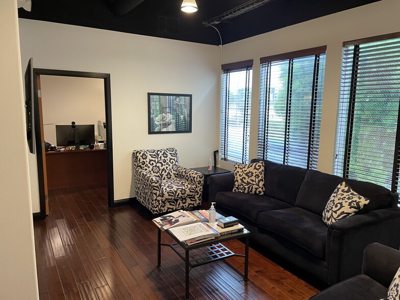 More Photos Of 115 N Hollywood Way, Burbank Loft Creative Space For Lease