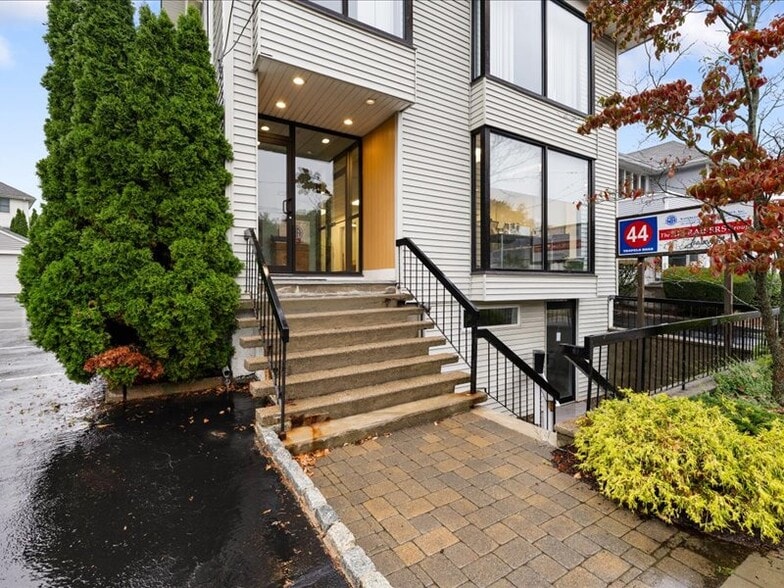 More Photos Of 44 Trapelo Rd, Belmont Office For Sale
