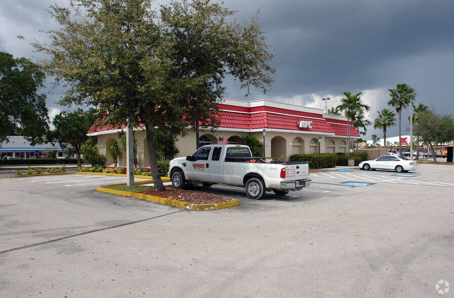 More Photos Of 14081 SW 88th St, Miami Fast Food For Lease
