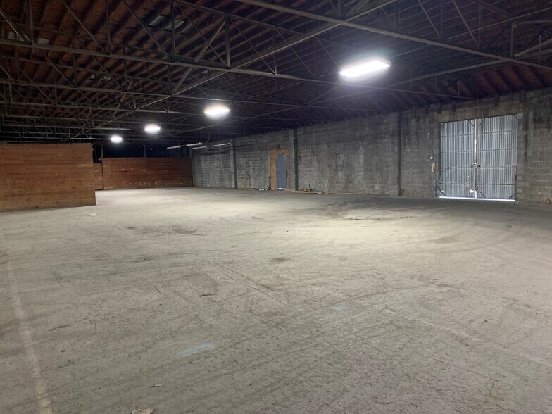 More Photos Of 147 Warehouse St, Weber City Warehouse For Lease
