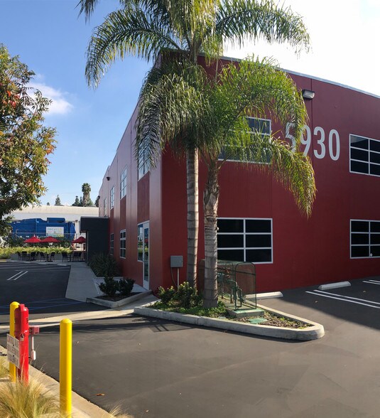 More Photos Of 5930 W Jefferson Blvd, Los Angeles Loft Creative Space For Lease