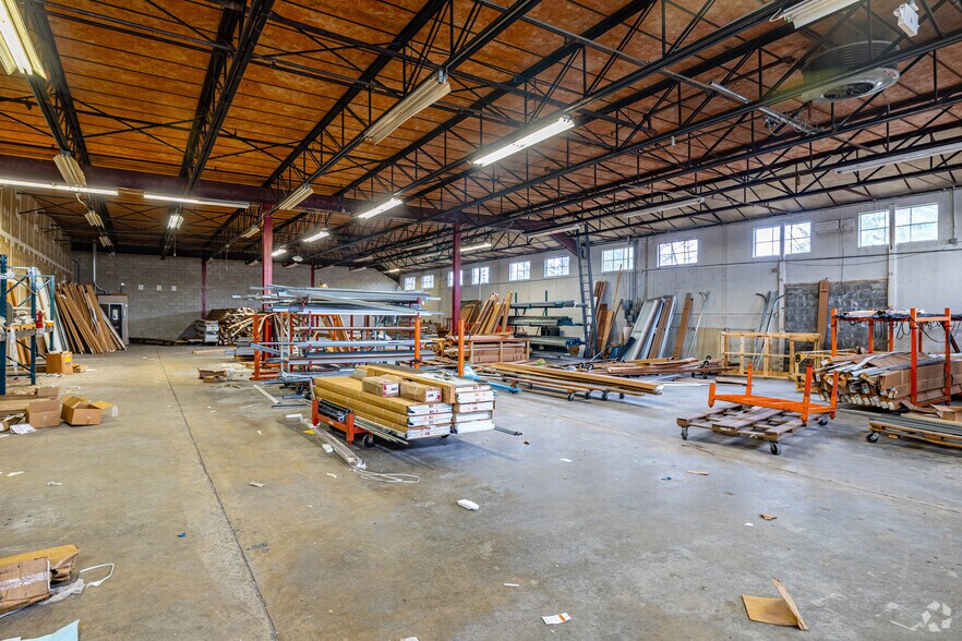 More Photos Of 1 Johnson Dr, Raritan Manufacturing For Lease