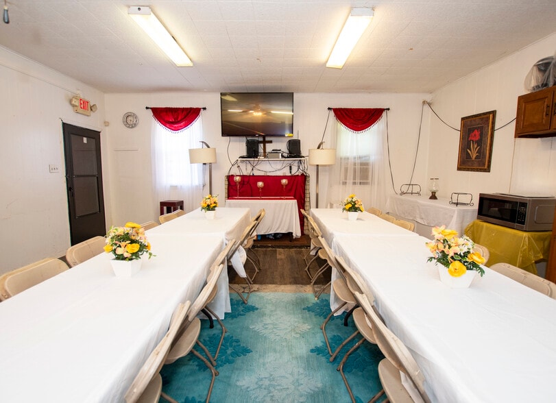 More Photos Of 900 E 9th St, Chester Religious Facility For Sale