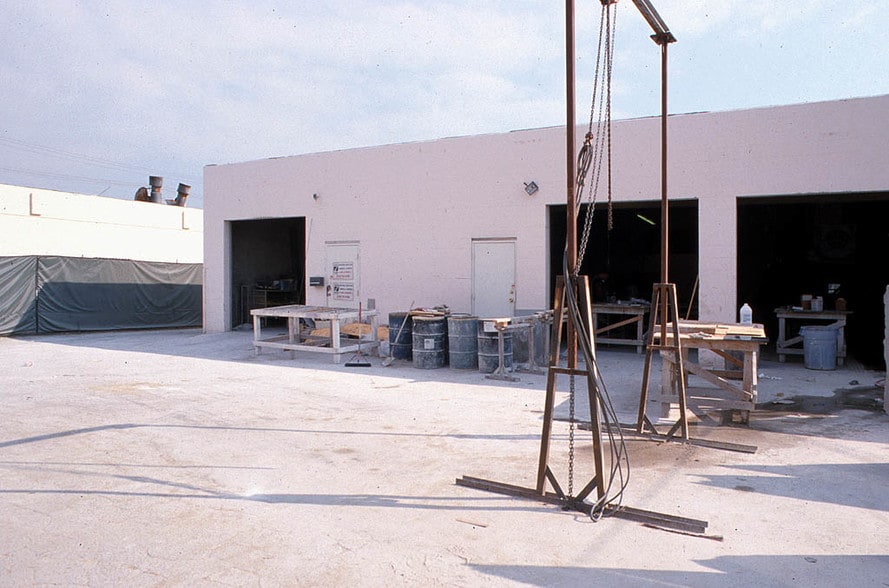 More Photos Of 13419-13429 Wyandotte St, North Hollywood Warehouse For Lease