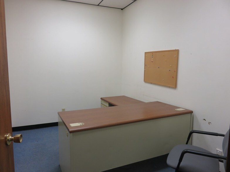 More Photos Of 123 1st St SE, Mason City Office For Lease