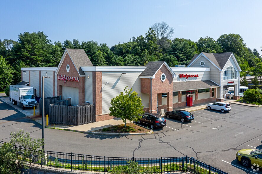 More Photos Of 1745 E Main St, Torrington Drugstore For Lease