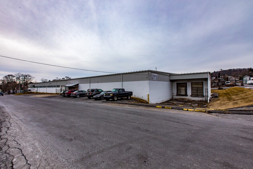 More Photos Of 899 Maple St, Lock Haven Manufacturing For Lease