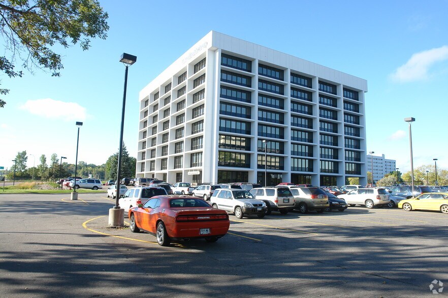 More Photos Of 400 Highway 169 S, Saint Louis Park Office For Lease