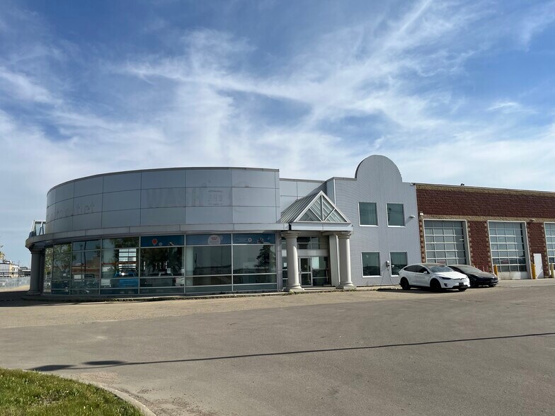 More Photos Of 6613 Sparrow Dr, Leduc Flex For Sale