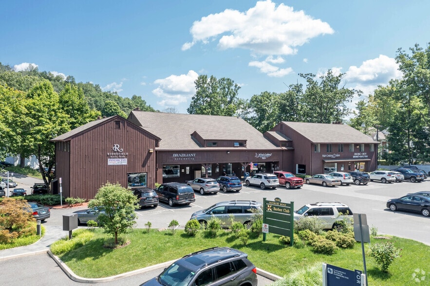 More Photos Of 590 Danbury Rd, Ridgefield Storefront Retail Office For Lease