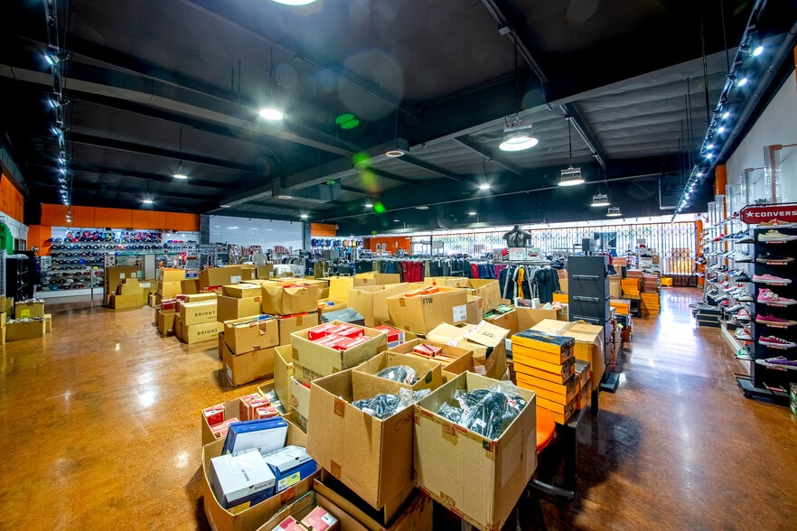 More Photos Of 333 S Brookhurst Rd, Fullerton Freestanding For Sale