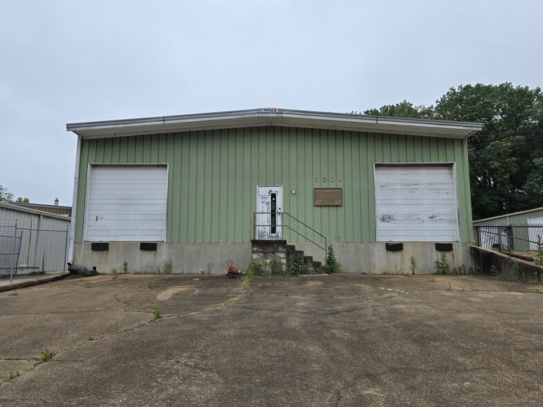 More Photos Of 3212 Jean Dr, Memphis Warehouse For Sale