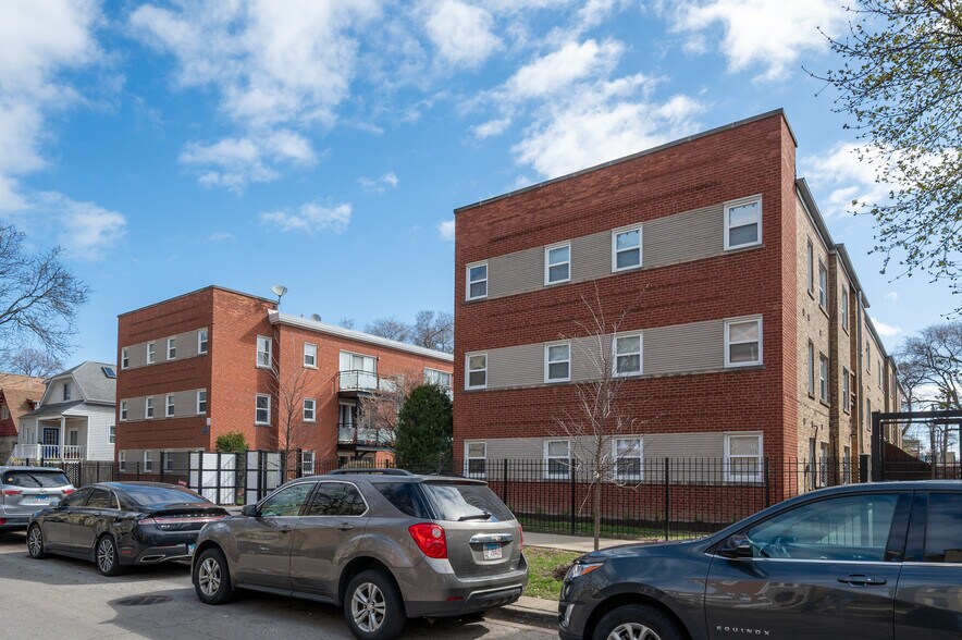 More Photos Of 6435-6443 N Damen Ave, Chicago Apartments For Sale