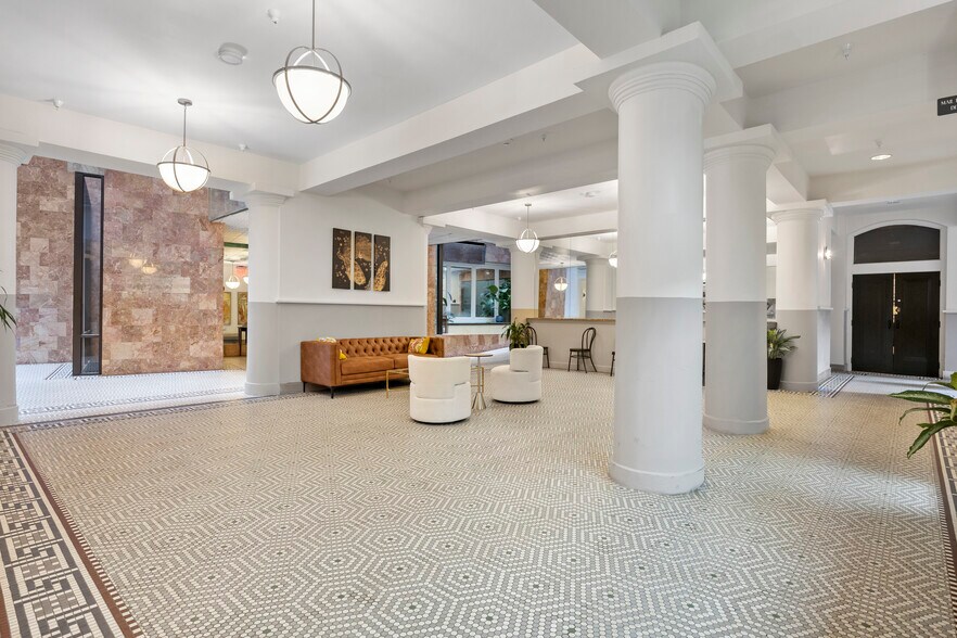More Photos Of 76 N Pearl St, Albany Apartments For Lease