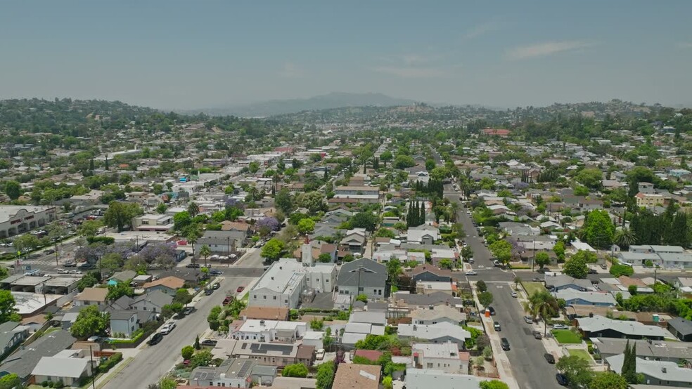 Primary Photo Of 1223 N Avenue 56, Los Angeles Apartments For Sale