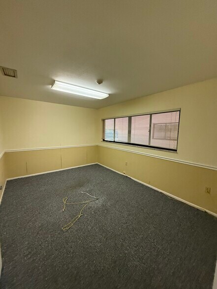 More Photos Of 5550 26th St, Bradenton Medical For Sale