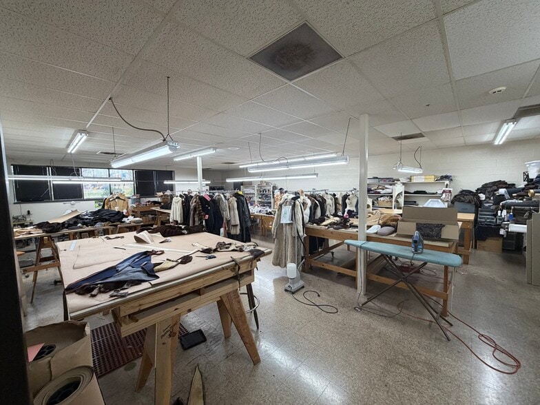 More Photos Of 9029 Metcalf Ave, Overland Park Freestanding For Sale