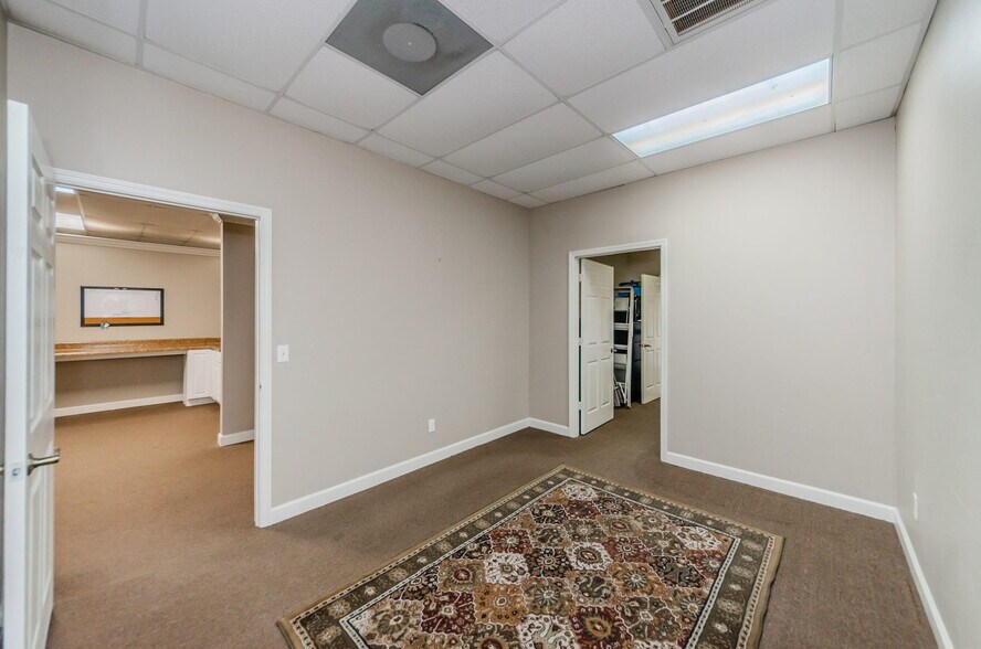 More Photos Of 5510 Roosevelt Blvd, Clearwater Office For Lease
