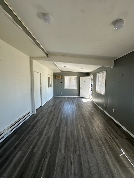 More Photos Of 5694 Mother Lode Dr, Placerville Service For Lease