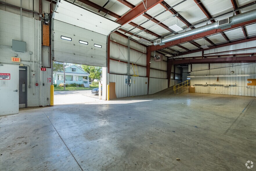 More Photos Of 612 E Lake St, Lake Mills Industrial For Sale