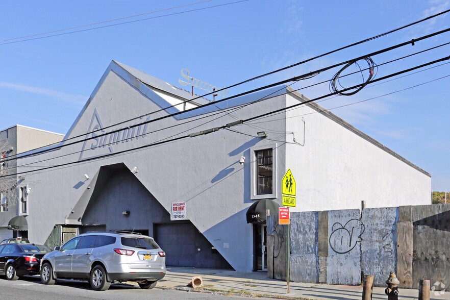More Photos Of 13-15 37th Ave, Long Island City Warehouse For Sale