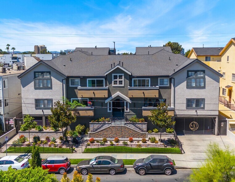 Primary Photo Of 5325 Denny Ave, North Hollywood Apartments For Sale