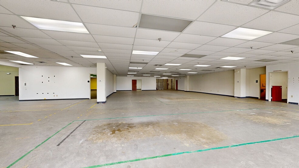 Primary Photo Of 4400 Renaissance Pky, Warrensville Heights Showroom For Lease