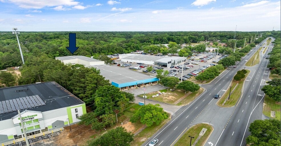 More Photos Of 27220 Us Highway 98, Daphne Showroom For Lease