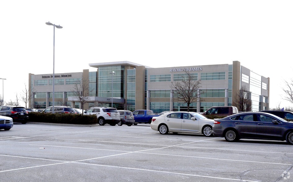 More Photos Of 701 E County Line Rd, Greenwood Medical For Lease