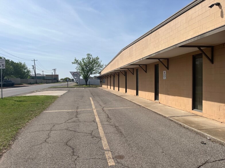 More Photos Of 3021 S High Ave, Oklahoma City Warehouse For Sale