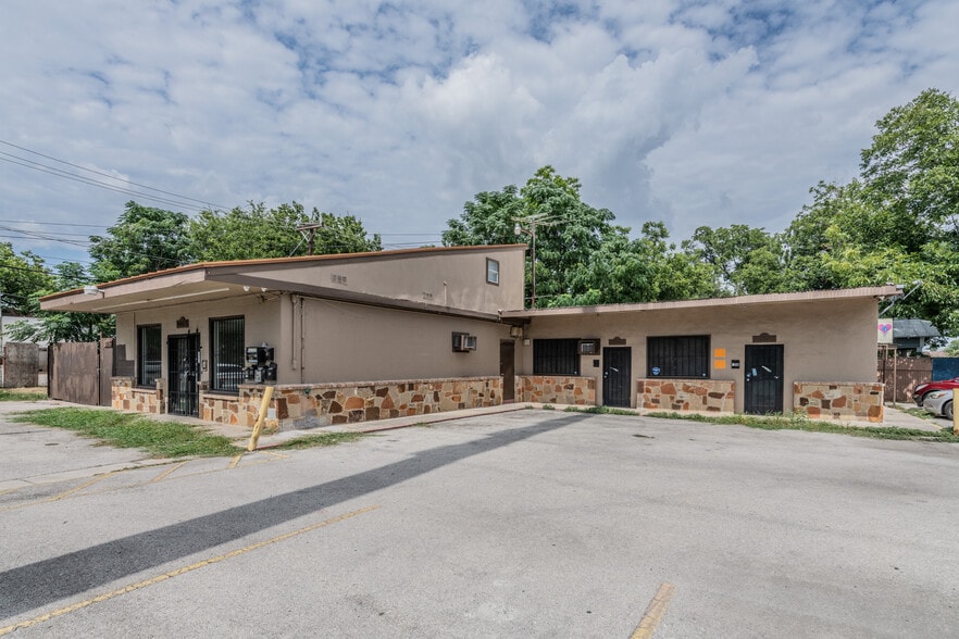 More Photos Of 1006 West Ave, San Antonio Freestanding For Sale