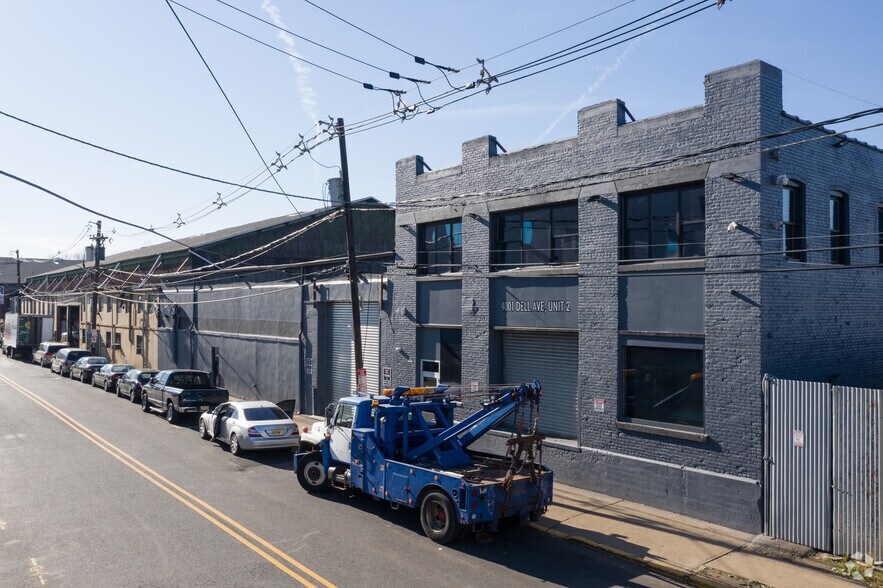 More Photos Of 4001-4017 Dell Ave, North Bergen Warehouse For Lease