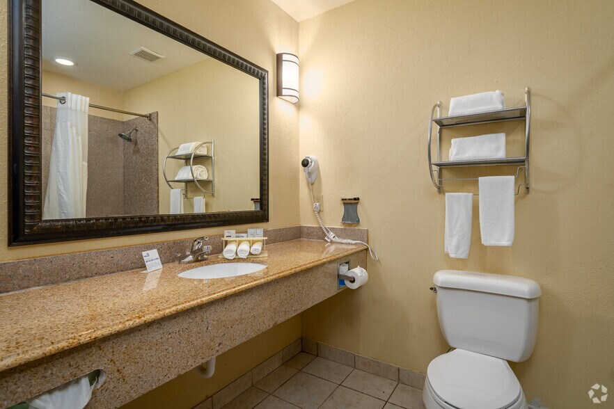 More Photos Of 31380 FM 2920 Rd, Waller Hotel For Sale